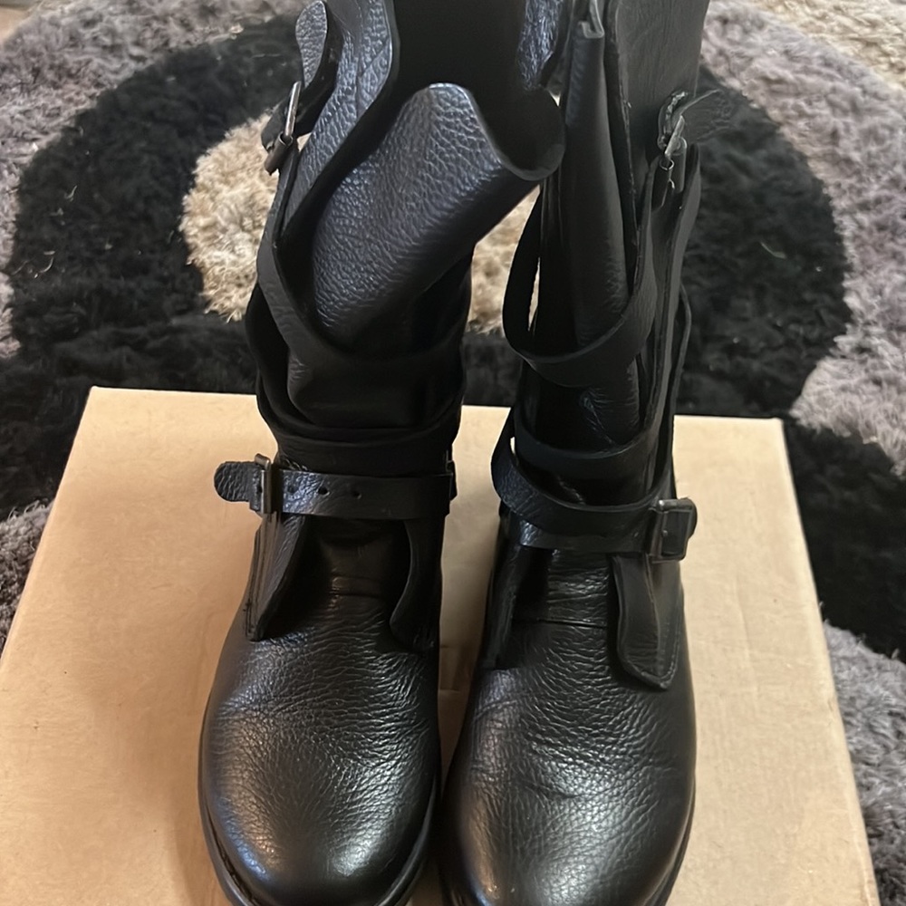 Steve Madden Boots